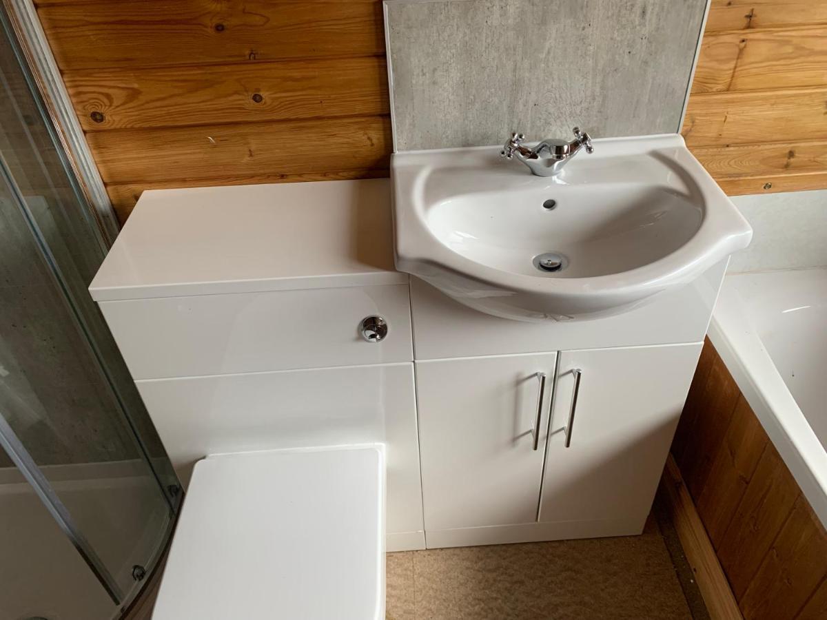 Immaculate 3-Bed Lodge In Hawick Exterior photo