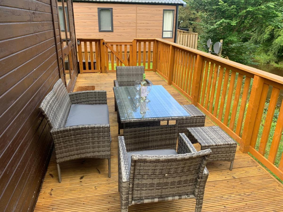 Immaculate 3-Bed Lodge In Hawick Exterior photo